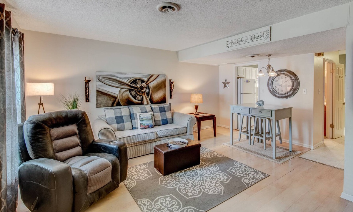 Lake Waccamaw House | Beautiful Townhome, Steps from the Lake