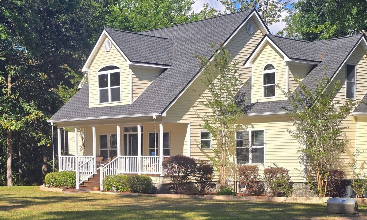 Seabrook House | Beautifully appointed river house with private dock and 10 minutes from Beaufort