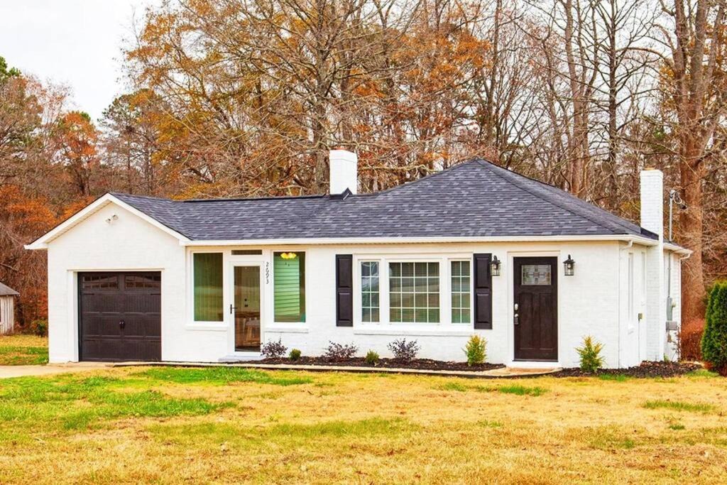 Boger City House | Beautifully Restored Ranch Home in Heart of Town