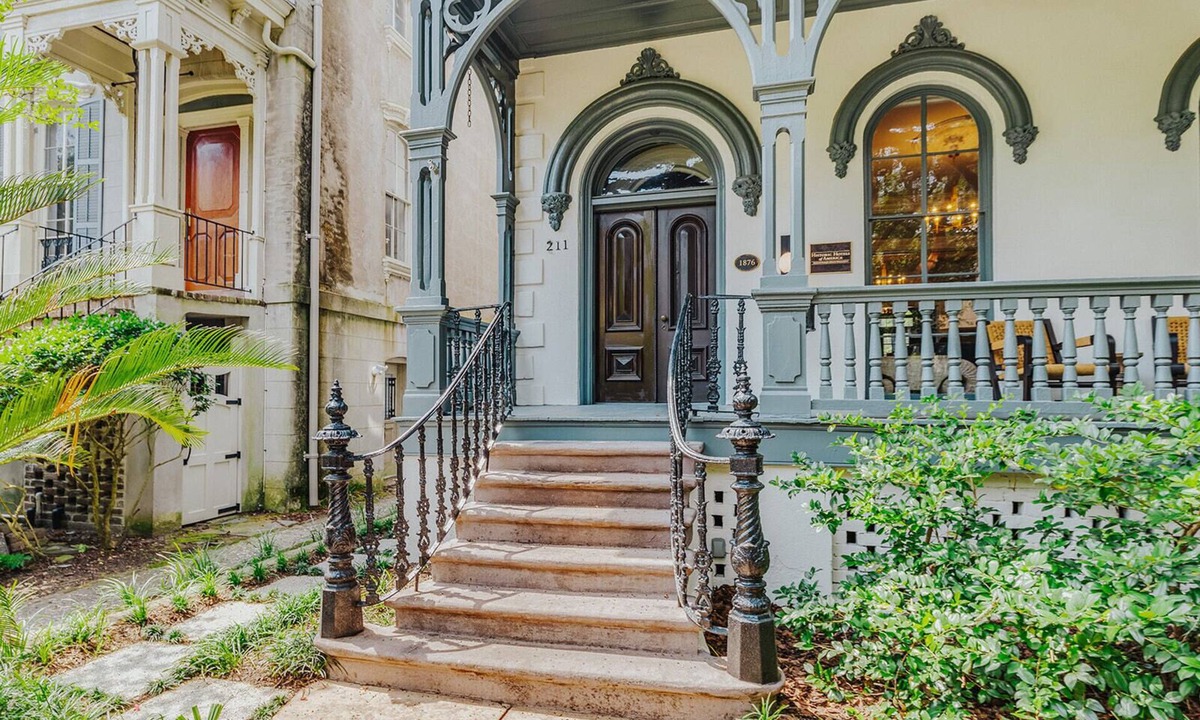 Historic Downtown Savannah Bed & Breakfast | Bellwether House