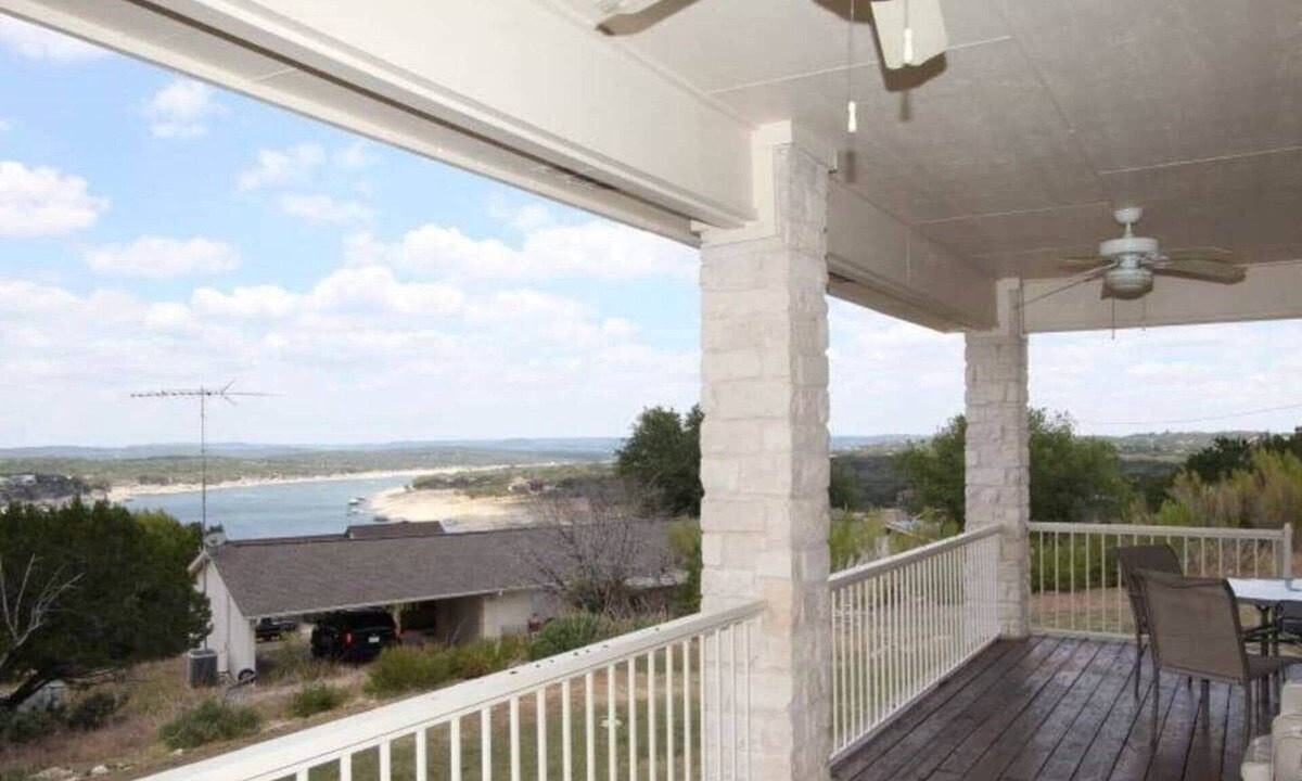 Briarcliff House | Best Lake Views Feed Deer Boat-Friendly