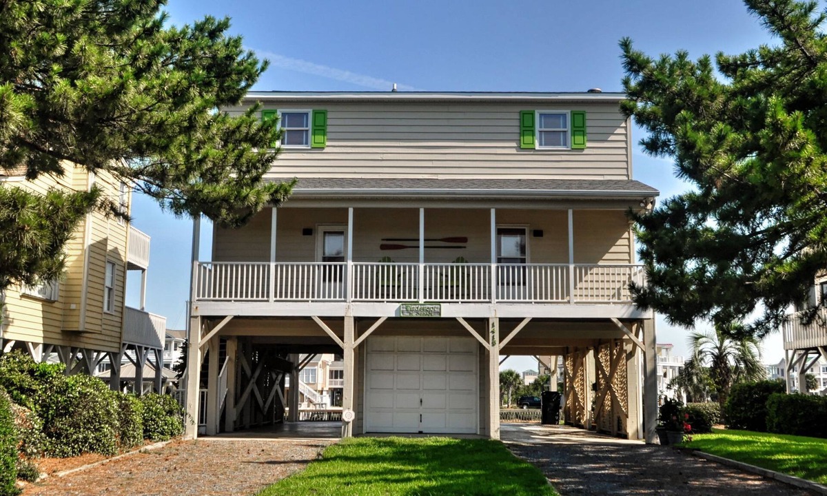 Sunset Beach House | BEST OF BOTH WORLDS - Gorgeous Back Bay House - 3 houses from beach access