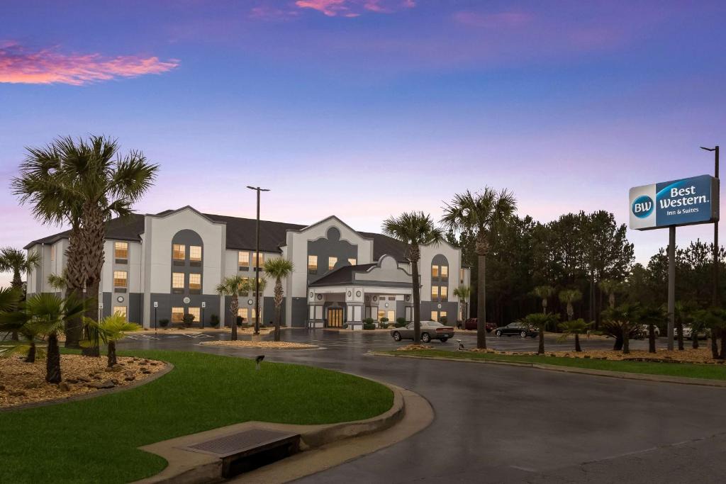 Perry Hotel | Best Western Bradbury Inn & Suites