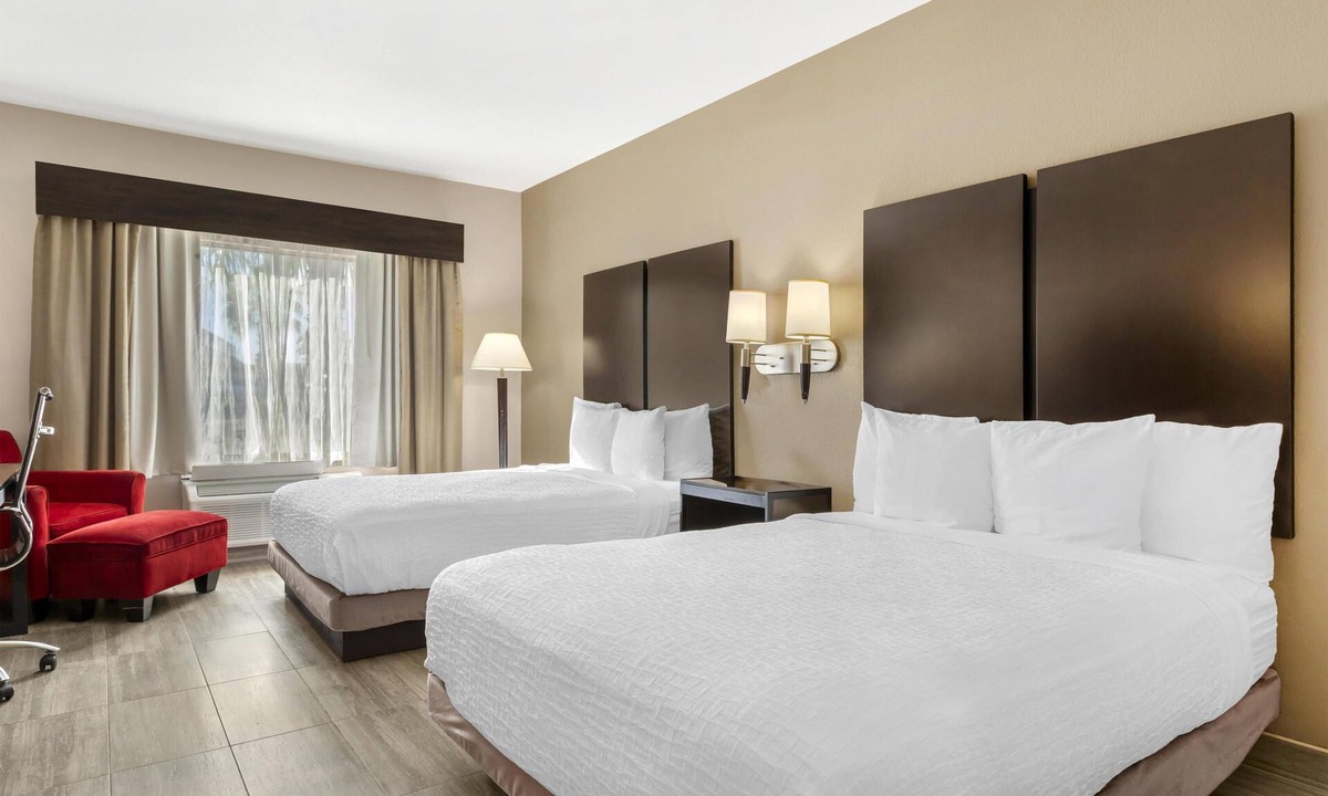 North Shore Hotel | Best Western Plus Heritage Inn