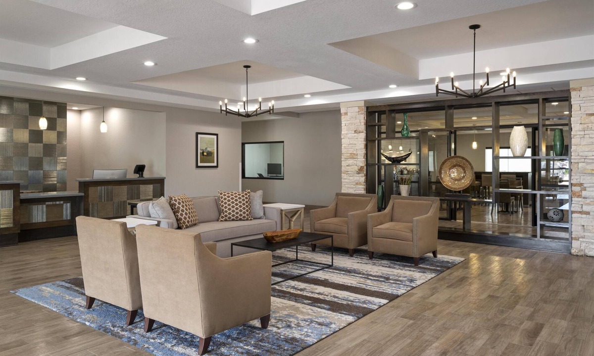 Wellborn Hotel | Best Western Plus College Station Inn & Suites
