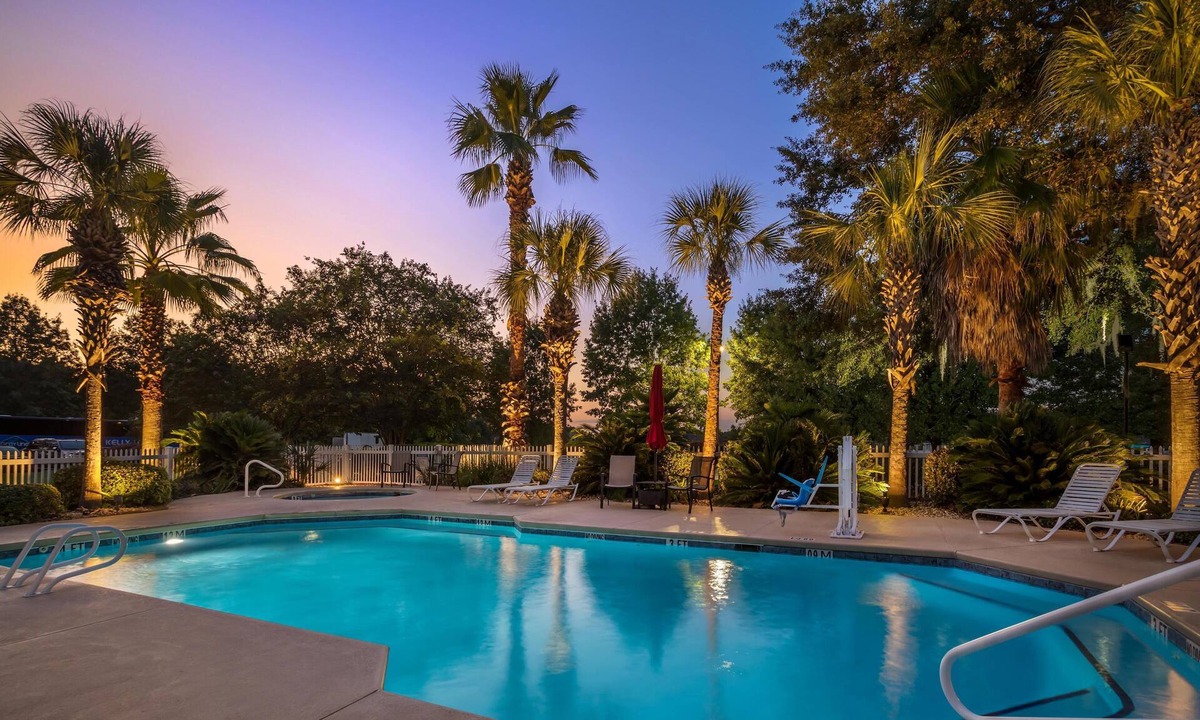 Valdosta Hotel | Best Western Plus Valdosta Hotel & Suites