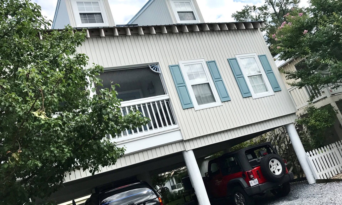 Cat Hill House | Bethany Beach Cottage - dog friendly! Bike to the beach