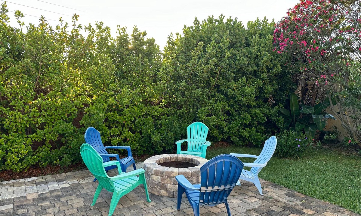 Butler Beach House | Bikini Bungalow - King Beds and Short Walk to the Beach! Pet Friendly!