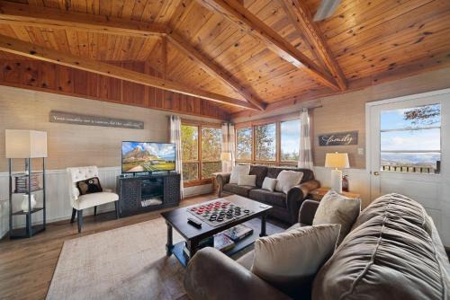 Apple Ridge House | Blowing Rock Skies