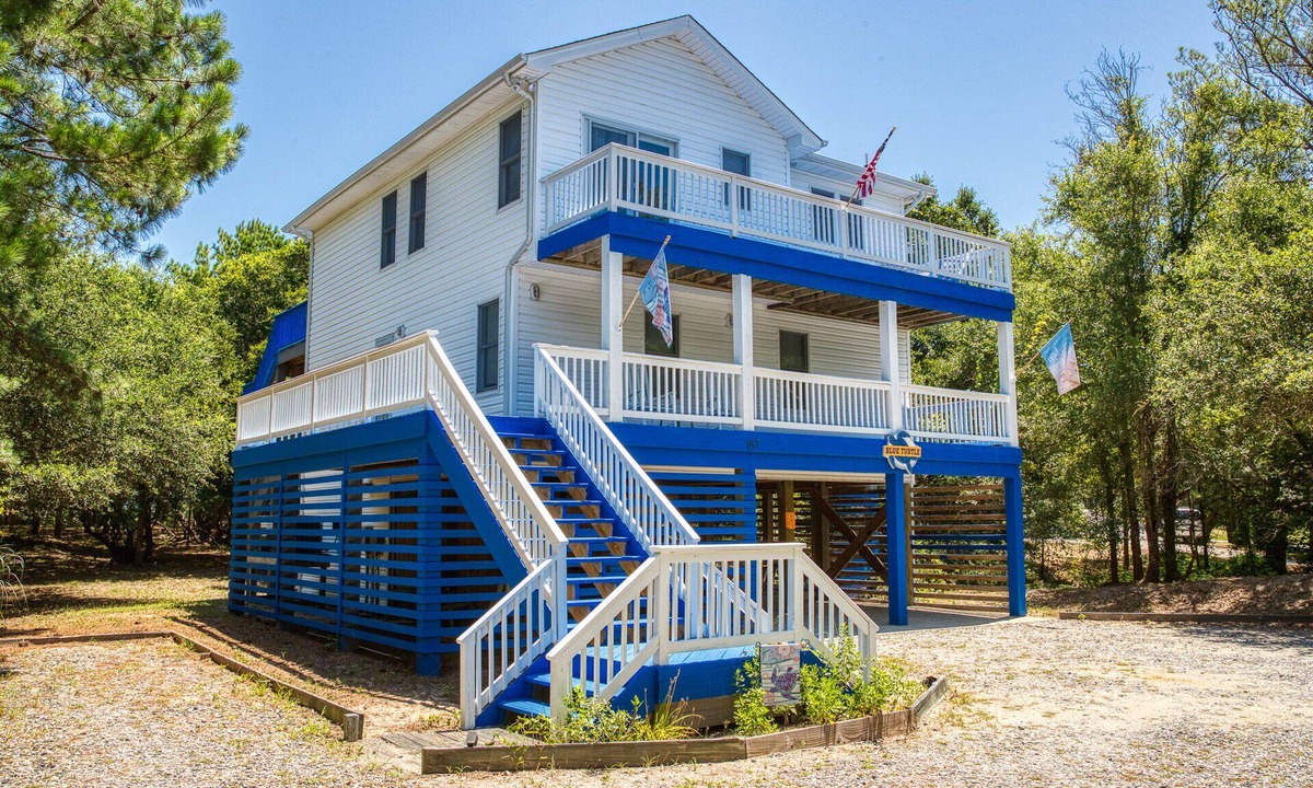 Southern Shores House | Blue Turtle Beach House with 2 pools, hot tub near beach in Chicahauk, Free Heat
