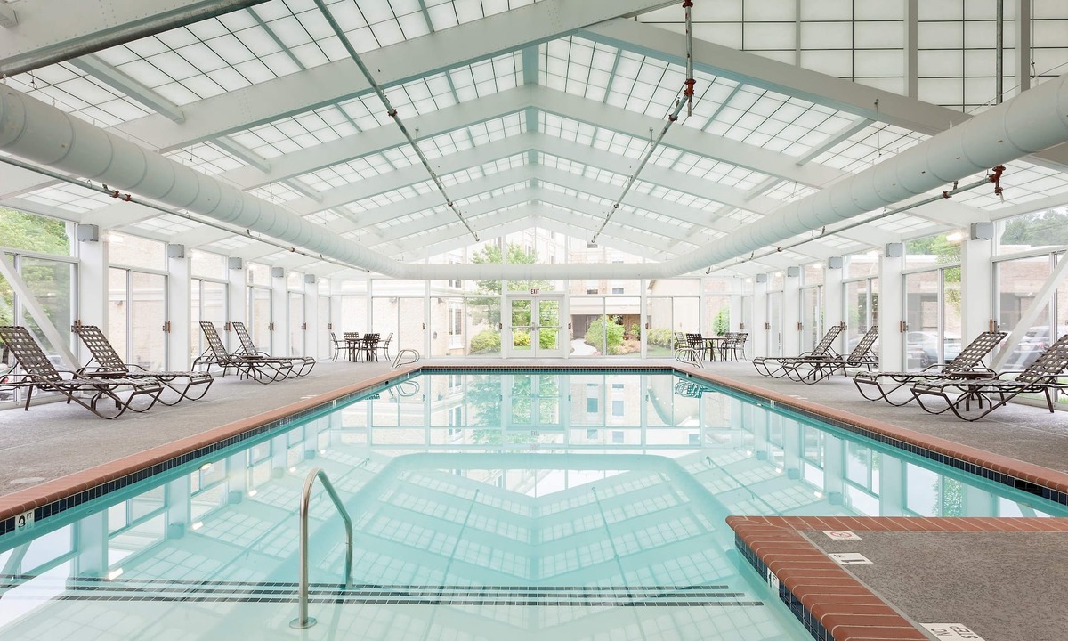 Williamsburg Hotel | Bluegreen Vacations Patrick Henry Square, an Ascend Collection Resort