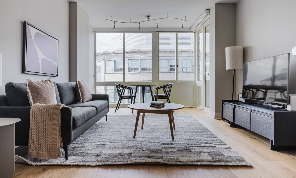 George Washington University Apartment | Blueground | Foggy Bottom 1bd apartment