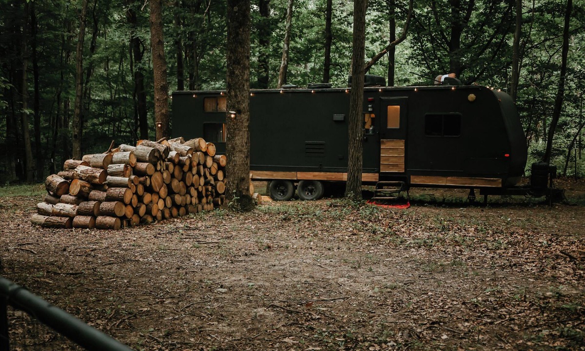 Millville House | Boho Farmhouse Camper with AC in Harpers Ferry