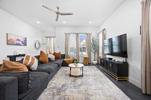 South Central Houston Apartment | Boho Mod-Pad East Downtown