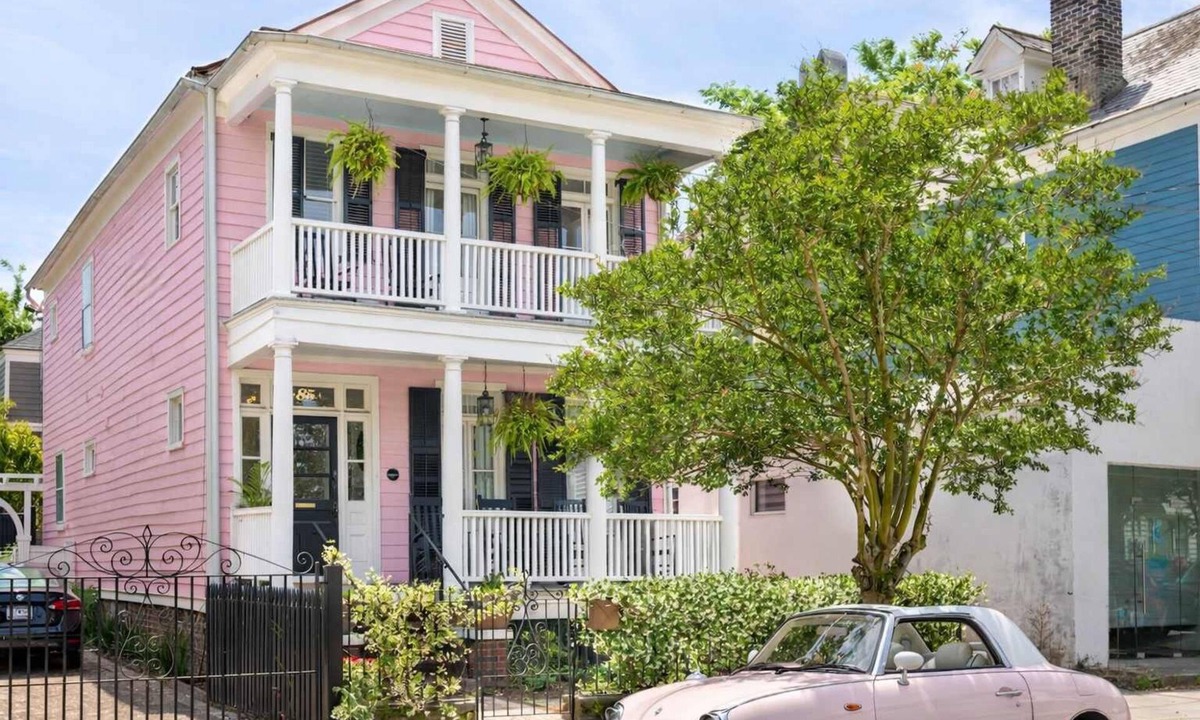 Cannonborough Elliotborough House | Boho Rosa | Famous Pink House with Pool & Yard!