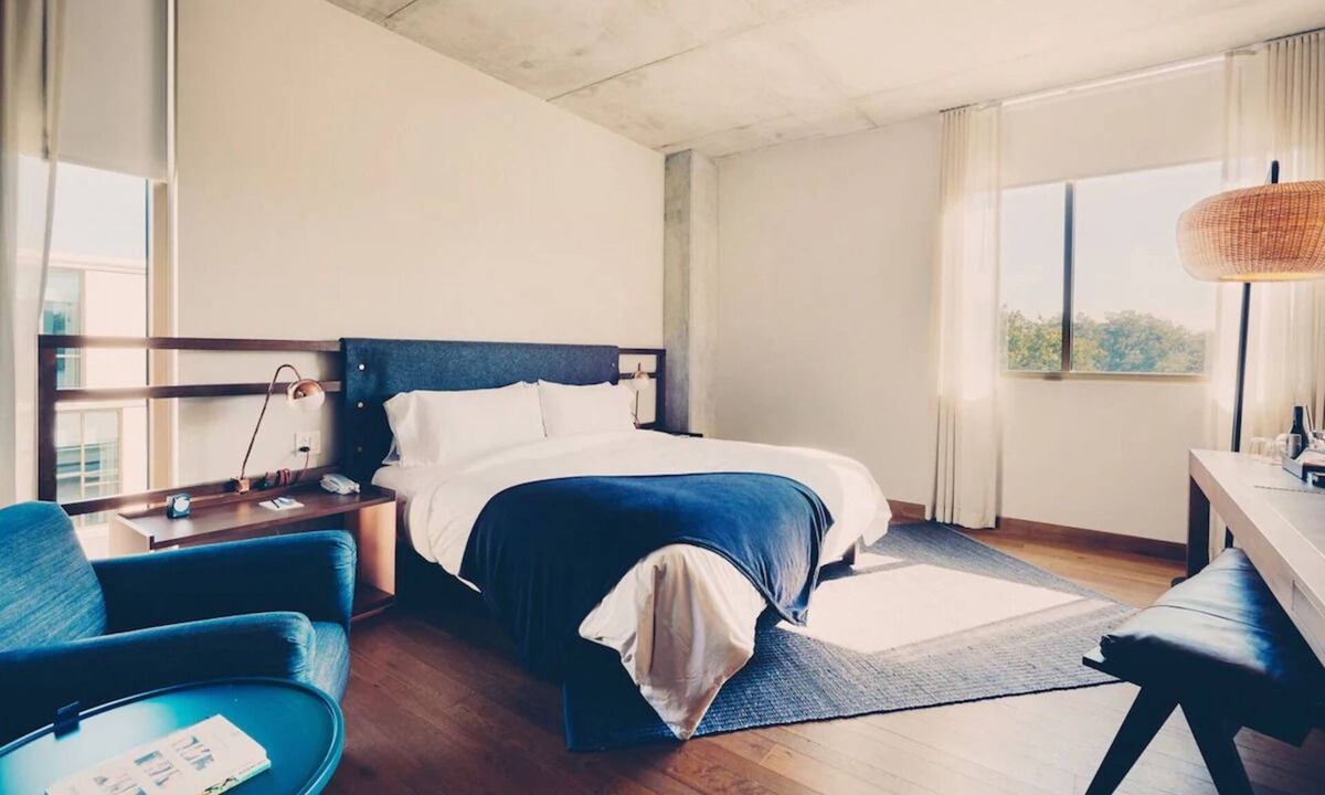 South River City Hotel | Boutique Stay in Austin’s South Congress Arts District