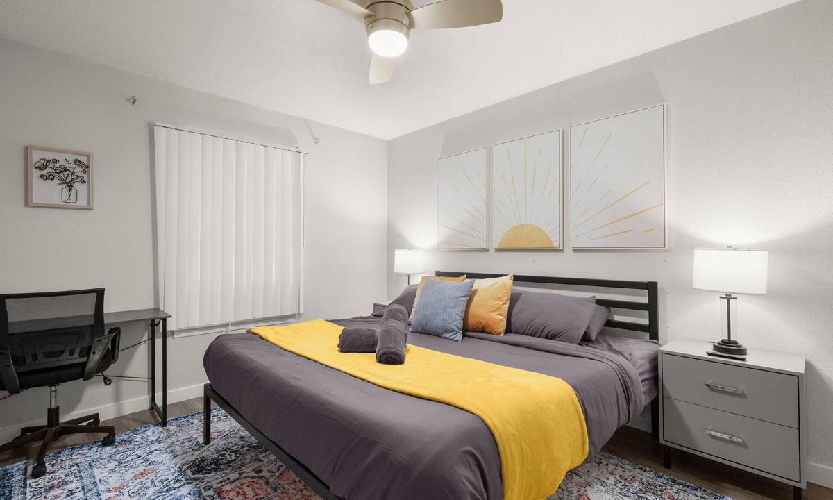 Hyde Park Apartment | Bright 1BR Apt: Walk to UT/Near Downtown