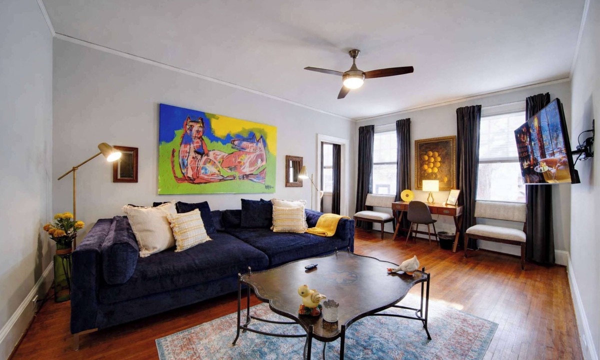 Charlotte Condo | Bright 1BR Historic Elizabeth Apartment | King Bed | Ground Floor Ease