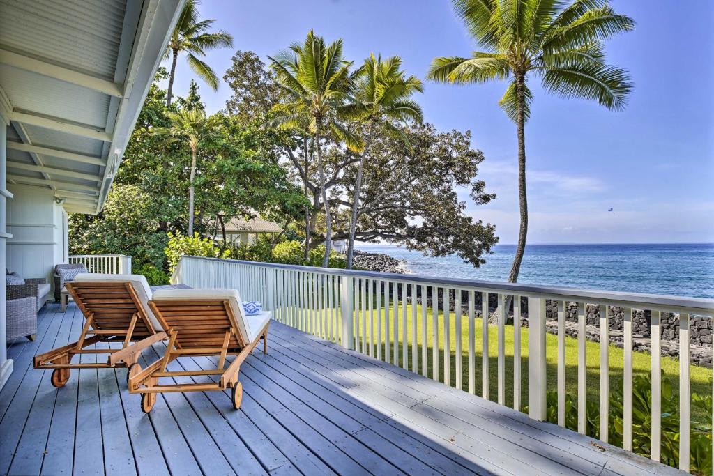 Kailua-Kona House | Bright and Airy Beach House with Oceanfront Views