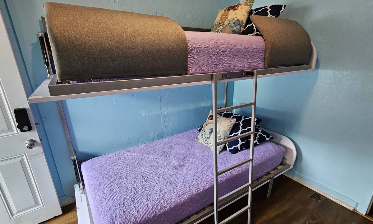 Wailuku Apartment | Budget Downtown Studio C with Dedicated Queen Bed, AC, WIFI & 4 free Streamers!