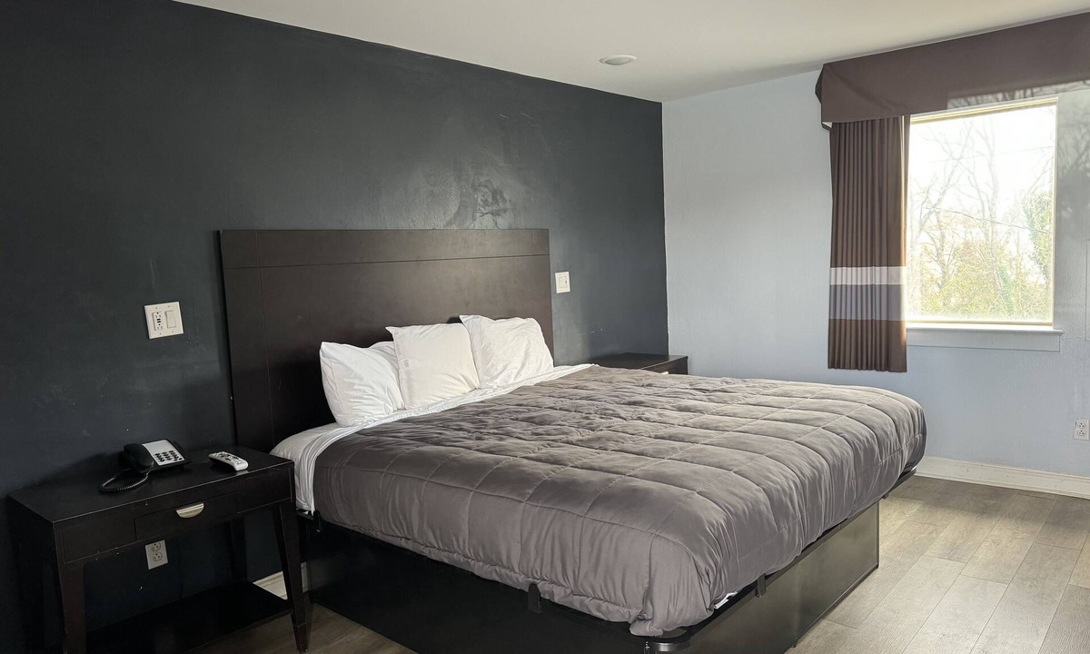 Danville Hotel | Budget Inn Danville
