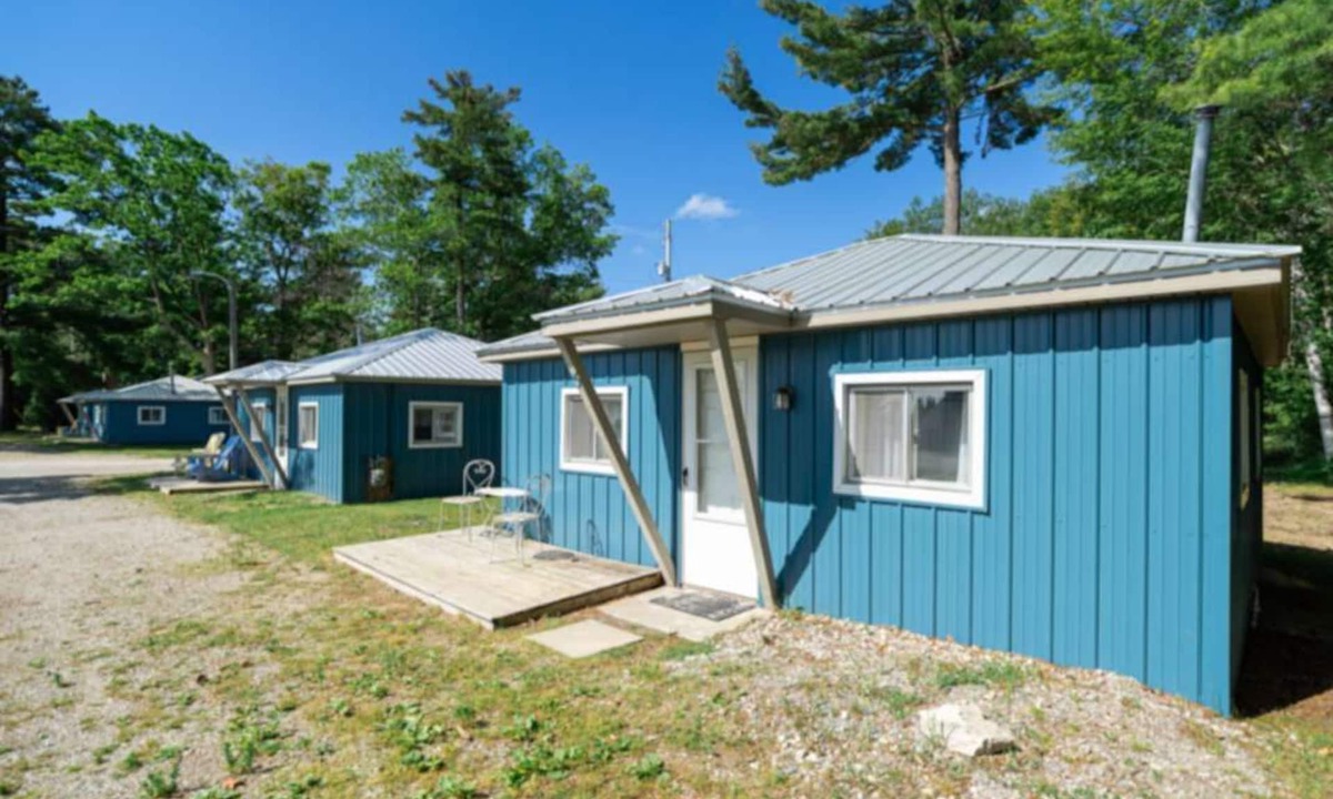 Oscoda Cabin | Cabin #5 Driftwood Dreams