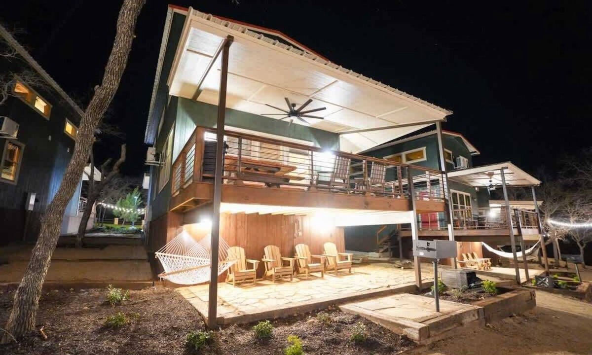 Bridgeport Cabin | Cabin 7 - Lake Bridgeport, Modern, Hot Tub, FirePit, Sauna