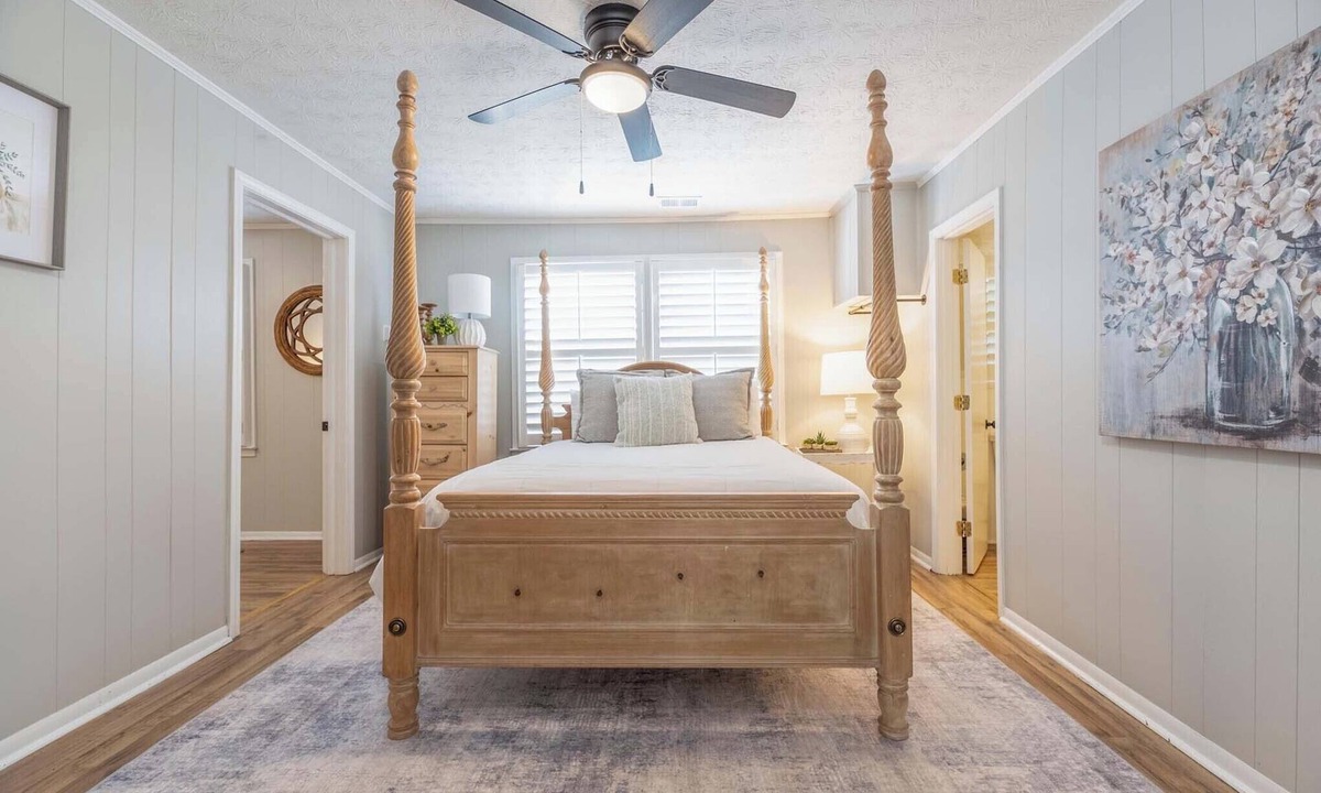 Columbus Cottage | Camille Cottage ~ Ideal for Short-Term Stays or Traveling Professionals