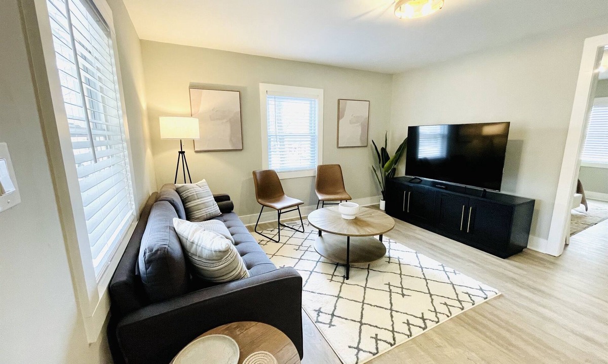 Canton House | Canton Cottage - Cozy 2 Bedroom Retreat