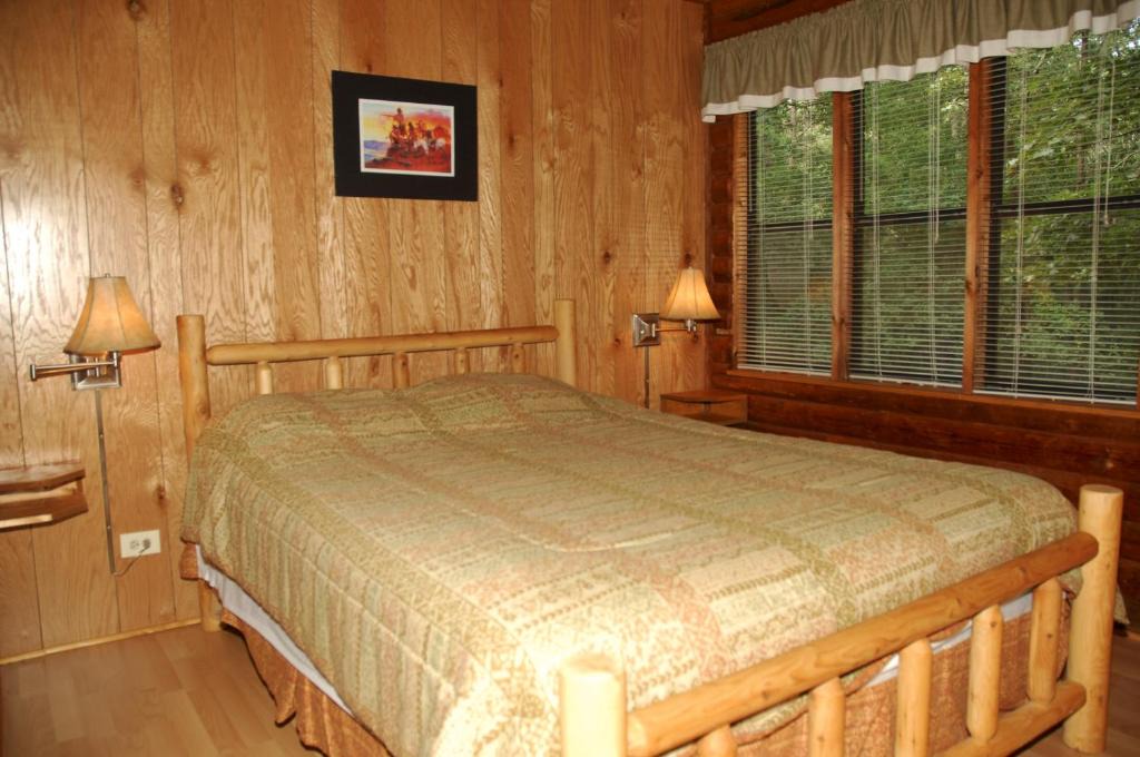 Fair Play Resort | Carolina Landing Camping Resort Cabin 11