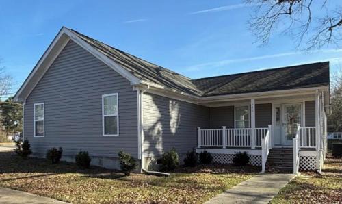 Williamsburg House | Carriage Cottage