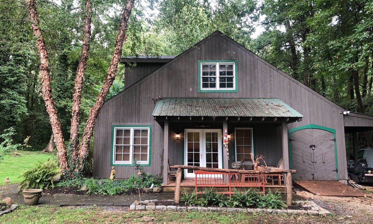 Croom House | Carriage House on 42 Acres in West River. Just 17 Miles from Annapolis.
