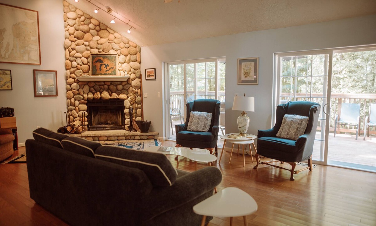 Mears Cottage | Cedar Point Cottage- Perfect Lake Michigan Retreat