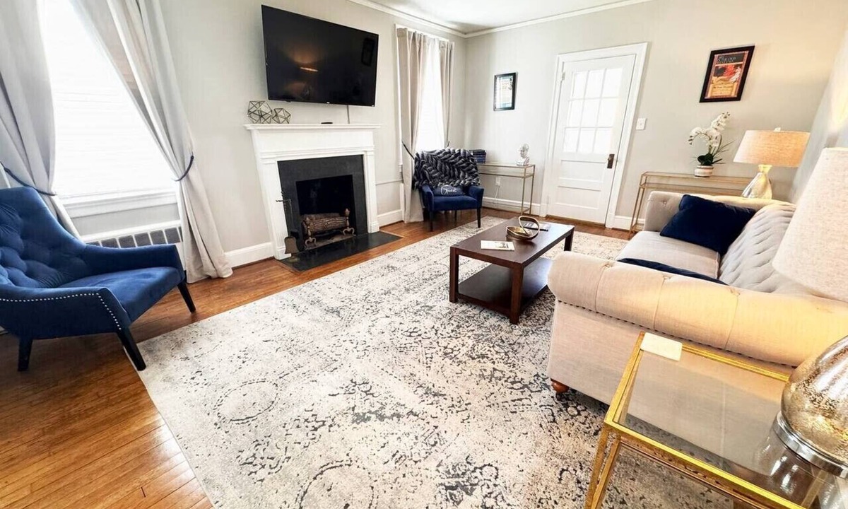 Danville Apartment | Central Haven, 7 mins from Casino, 2bd/1bt Apt