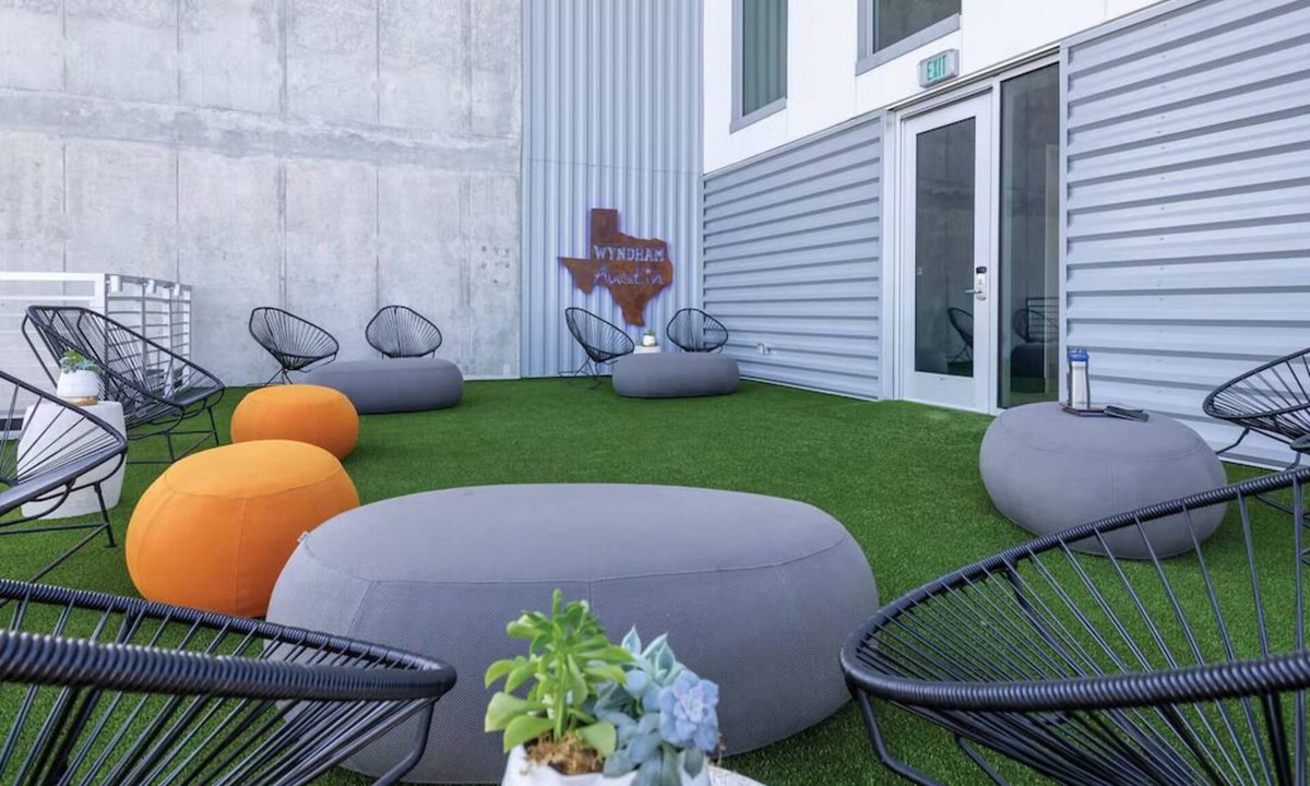 West End Hotel | Charming 1-bedroom in Fantastic Austin!