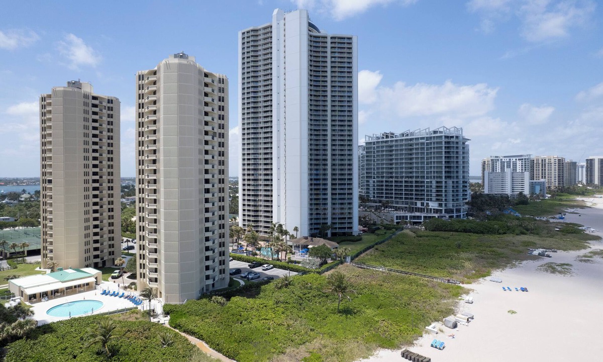 Singer Island Condo | Charming 2-bedroom 2 bath oceanfront condo with pool and private beach