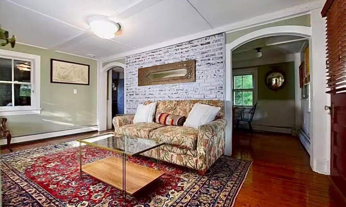 Lower Township Cottage | Charming 2-bedroom cottage + Beach service in fantastic Cape May