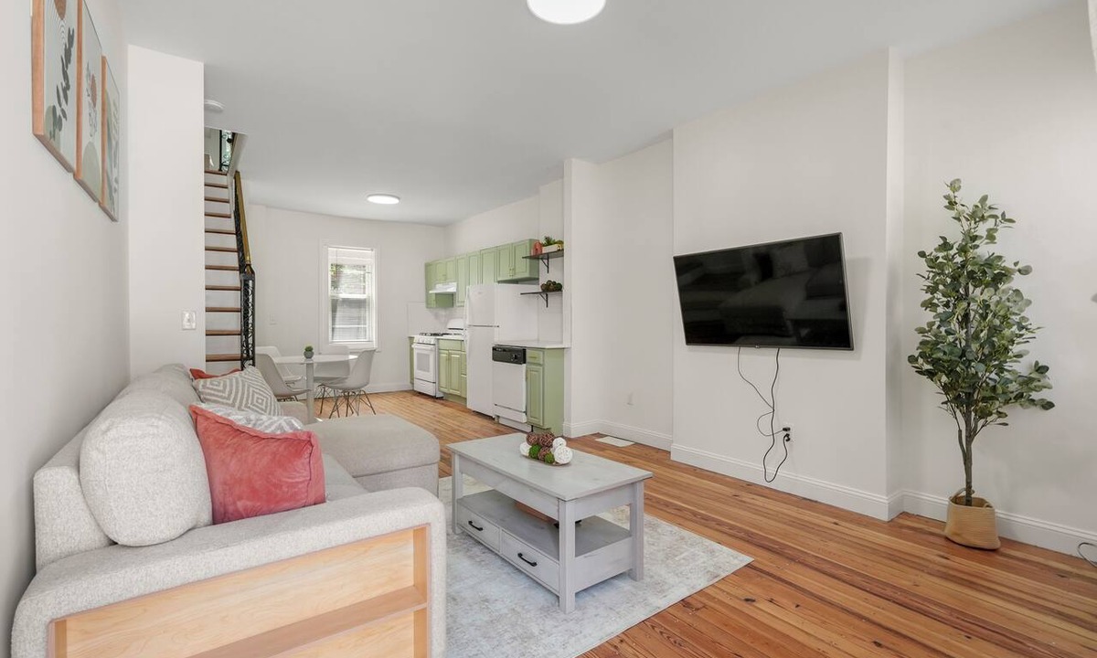 South Philadelphia House | Charming 2BR Home - Minutes to CHOP, Penn Med & Downtown