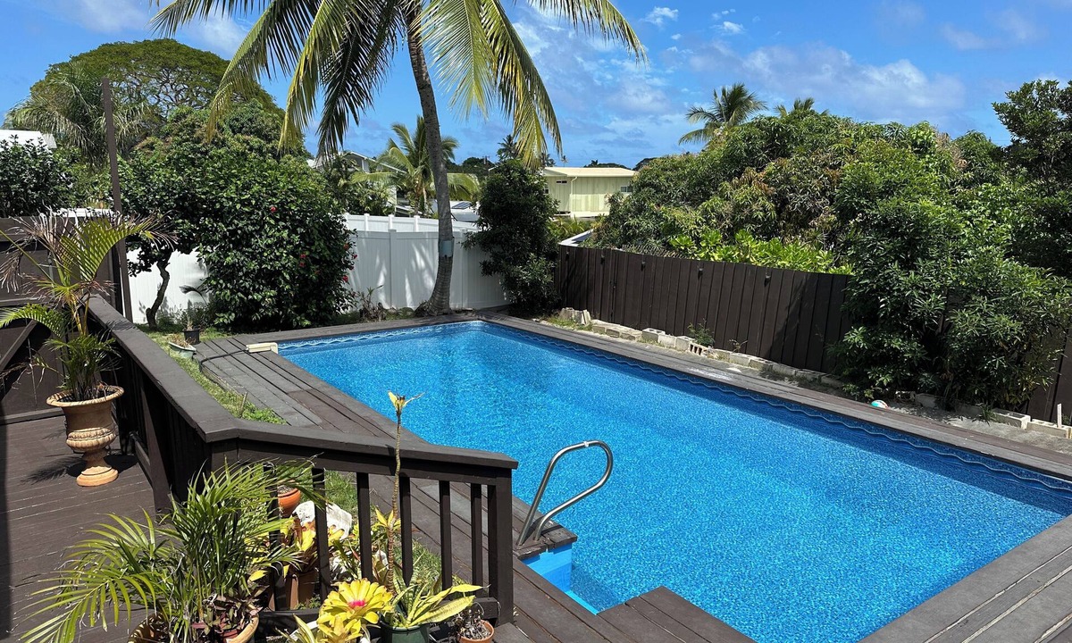 Kailua House | Charming 3-bedroom house with a pool and AC in beautiful Kailua