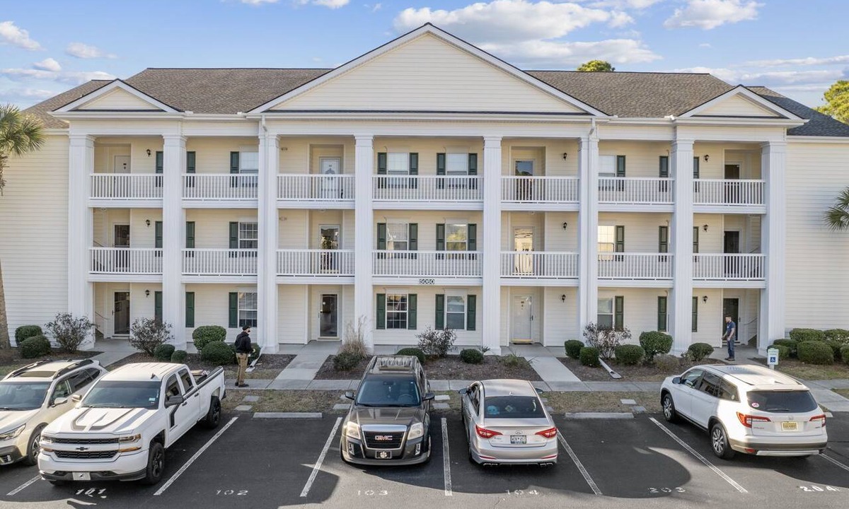 Carolina Forest Apartment | Charming 3 BR Condo Close to Coastal University!