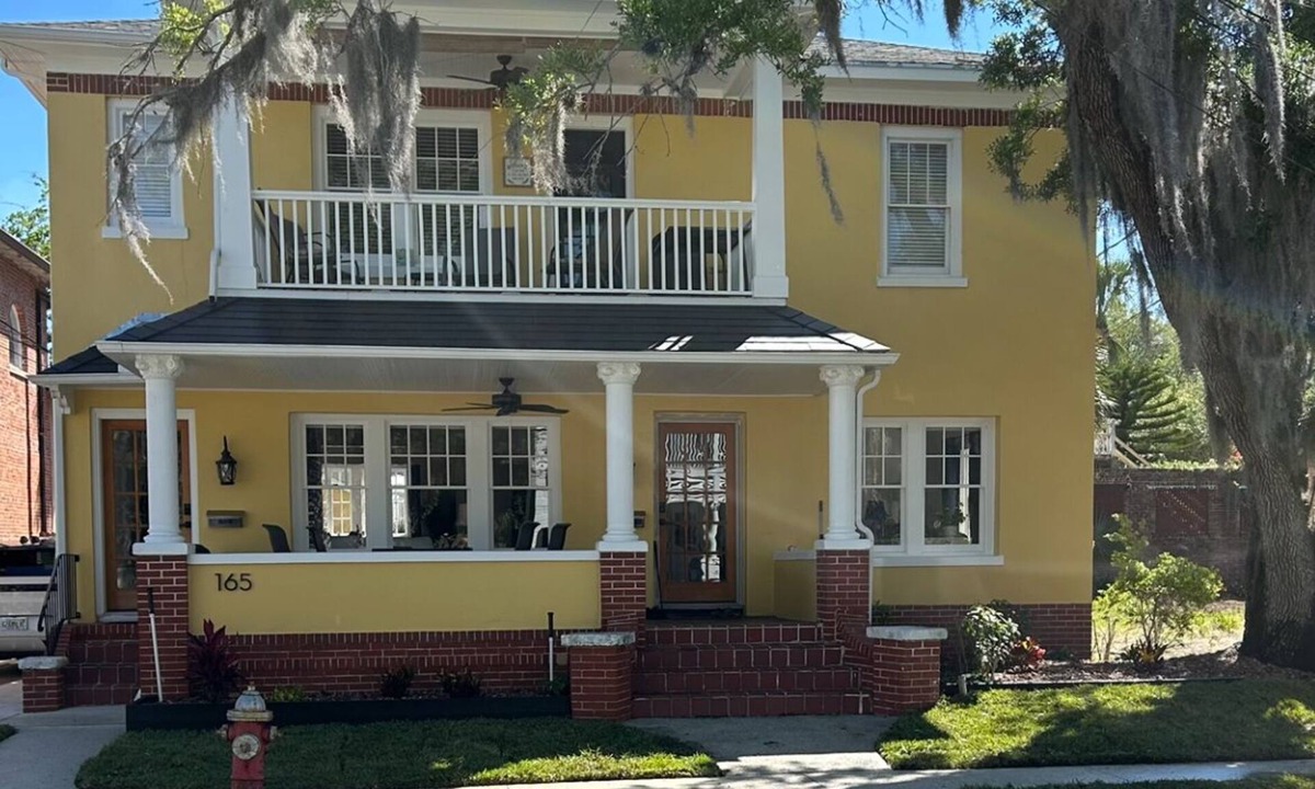Downtown Historic District Apartment | Charming apartment with pool, free parking, walk to everything downtown.