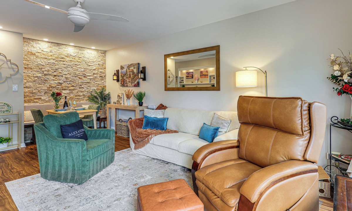 Seminary Hill House | Charming Boutique Home in West End Alexandria!