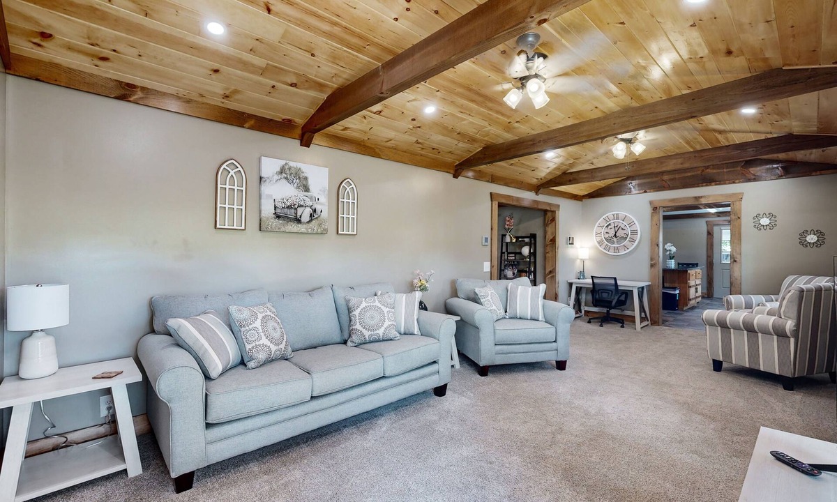 Salem House | Charming house in Morganton near wineries, restaurants and cinemas