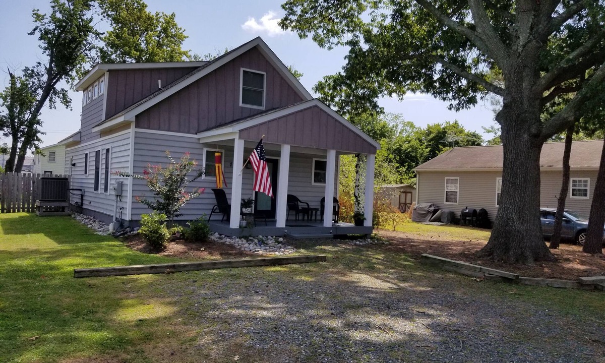 St. Michaels Cottage | Charming Intown Cottage – The Ultimate Walkable Getaway steps from Downtown!