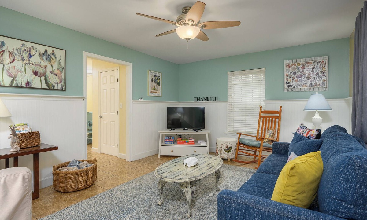 Port Royal House | Charming Port Royal Duplex – Walk to Shops, Dining & Sands Beach