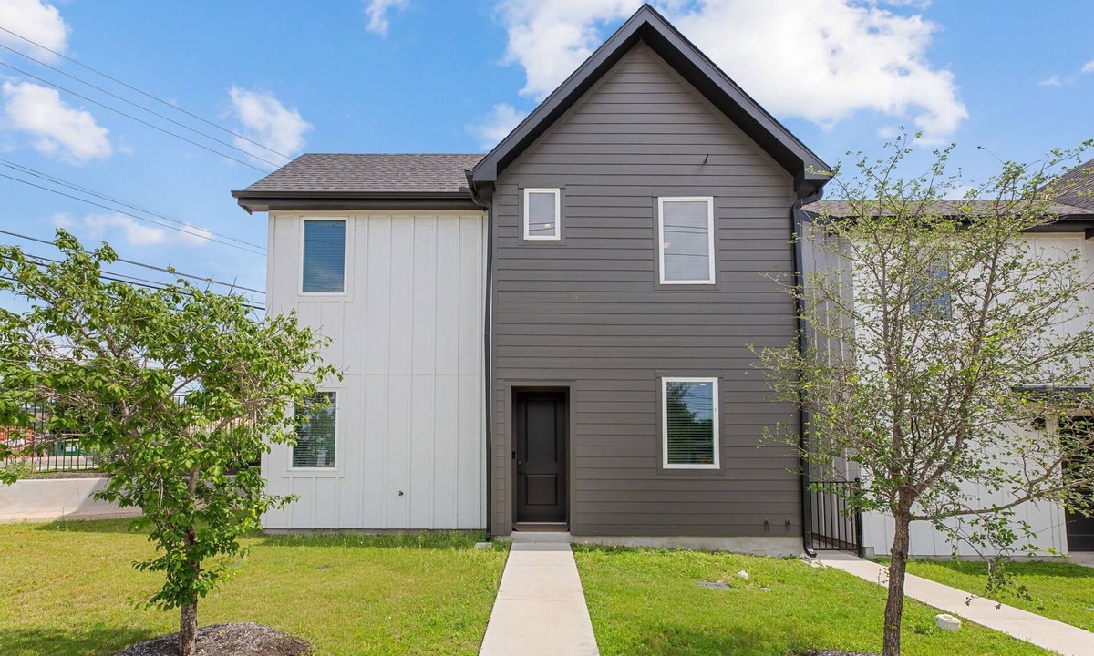 MLK Condo | Chic 3BR in East Austin w EV Charger, Near DT!