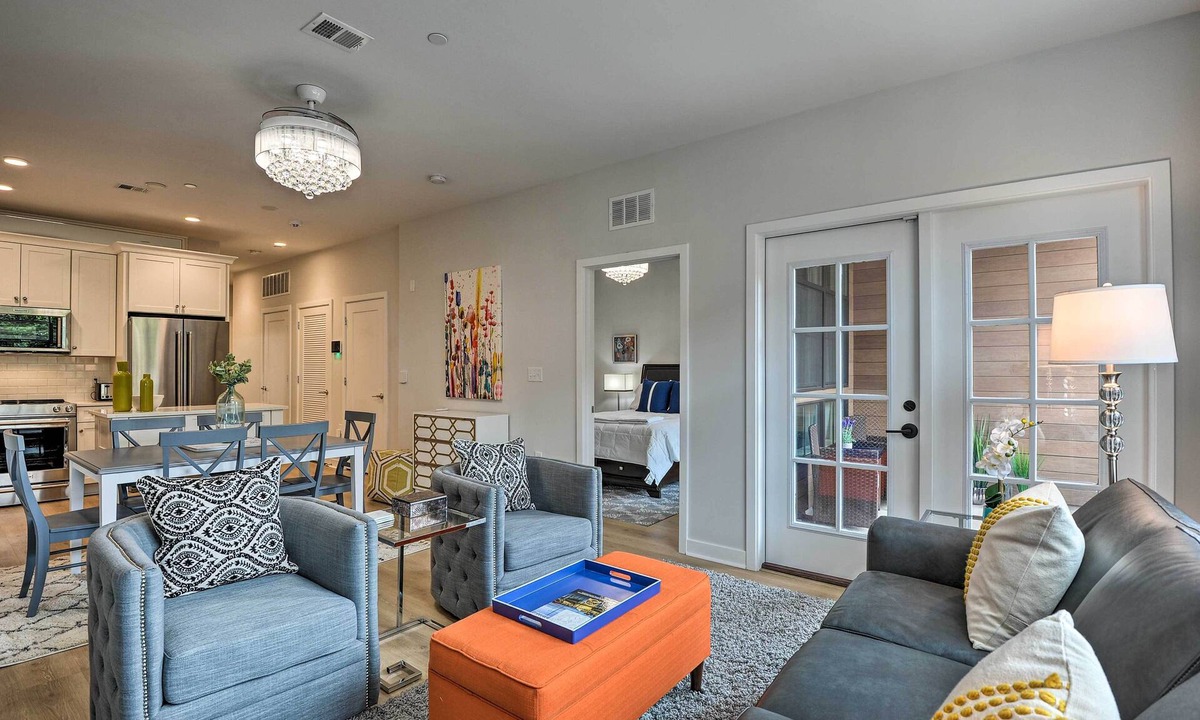 Murray Hill Condo | Chic Condo w/Balcony in the Heart of Annapolis!