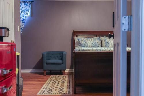 Seabrook Apartment | Chic Studio Retreat - Close to DC & Top Attractions