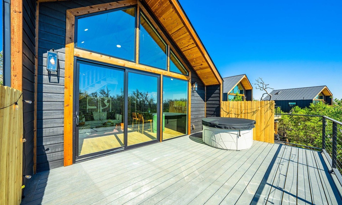 Fredericksburg House | Chin 1
