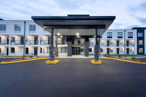 Charlotte Hotel | Clarion Pointe